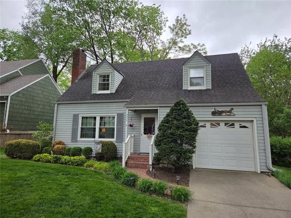 4922 Adams Street, Westwood, KS 66205