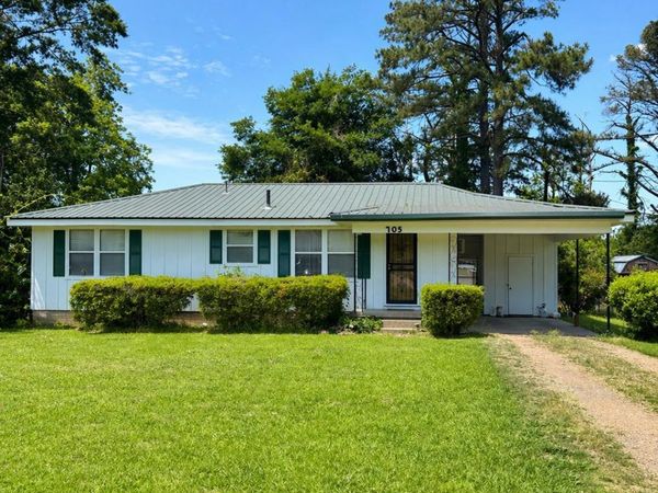 705 Grenada Boulevard Exd , Greenwood, MS 38930