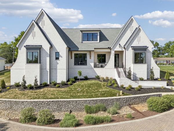 713 Halcyon Way , Columbia, TN 38401