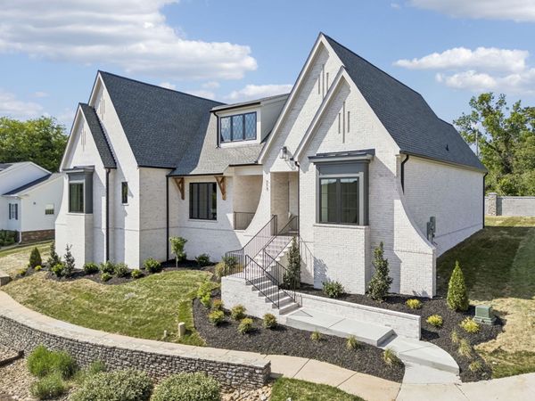 713 Halcyon Way , Columbia, TN 38401