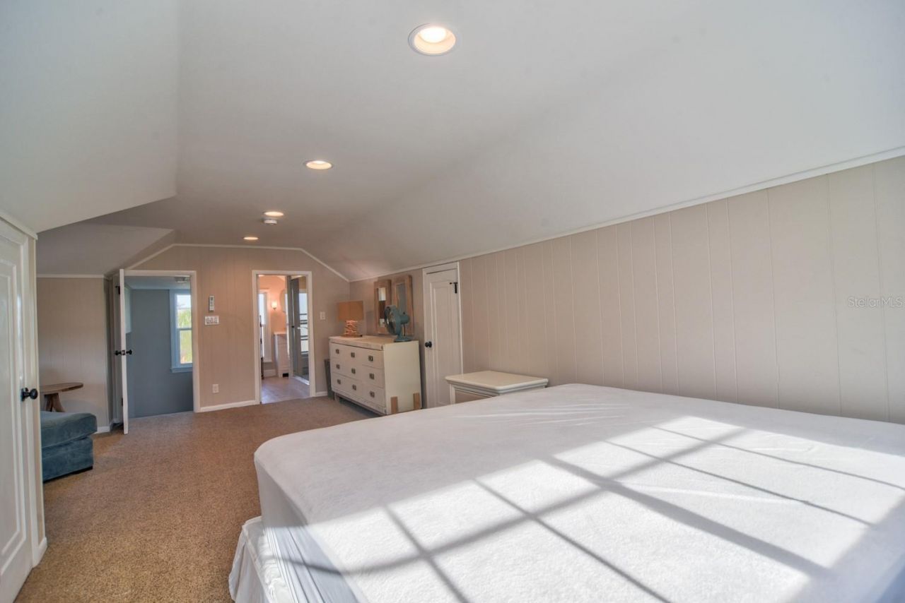 15565 Gulf Boulevard , Redington Beach, FL 33708 Photo