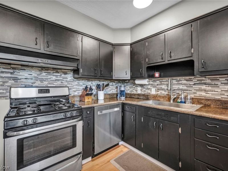 28523 Holly Drive , Olmsted Township, OH 44070 Photo 11