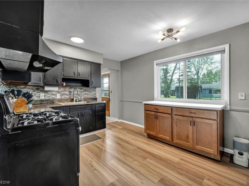 28523 Holly Drive , Olmsted Township, OH 44070 Photo 12