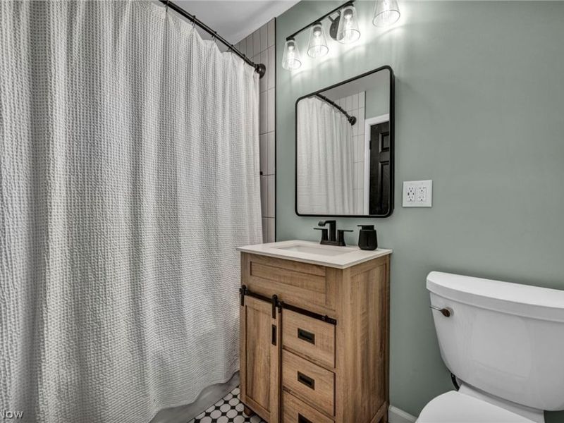 28523 Holly Drive , Olmsted Township, OH 44070 Photo 23