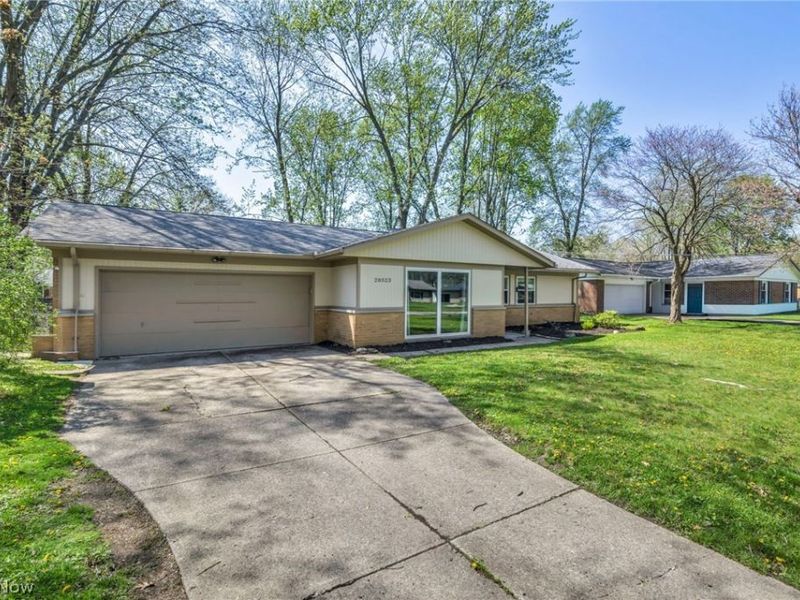 28523 Holly Drive , Olmsted Township, OH 44070 Photo 40