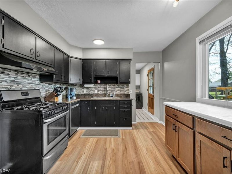 28523 Holly Drive , Olmsted Township, OH 44070 Photo 9