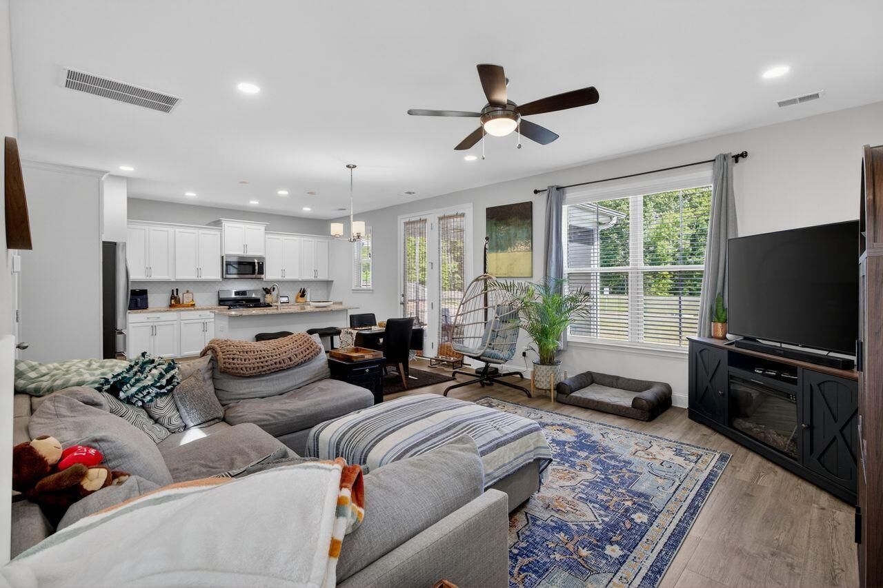 8658 Windsor Hill Boulevard Photo 3