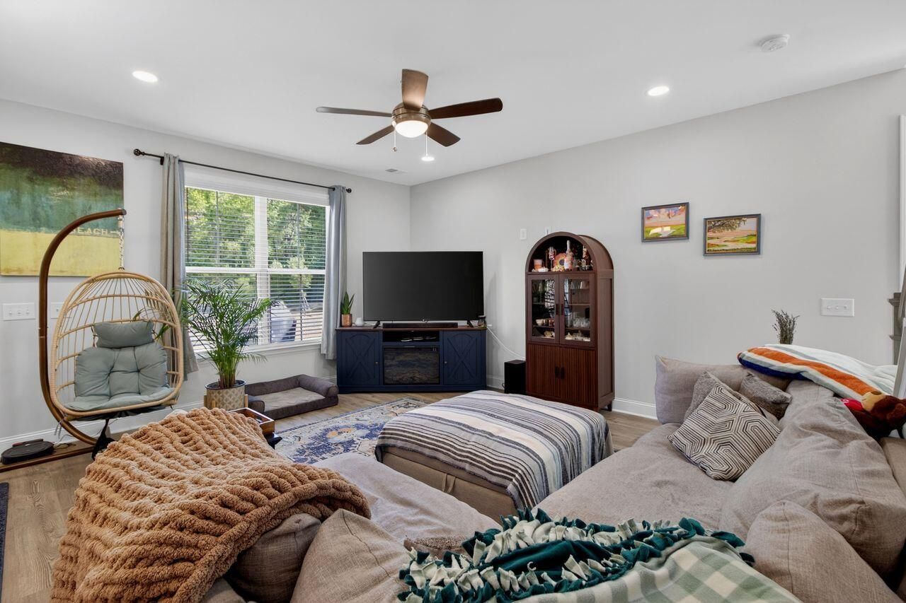 8658 Windsor Hill Boulevard Photo 4