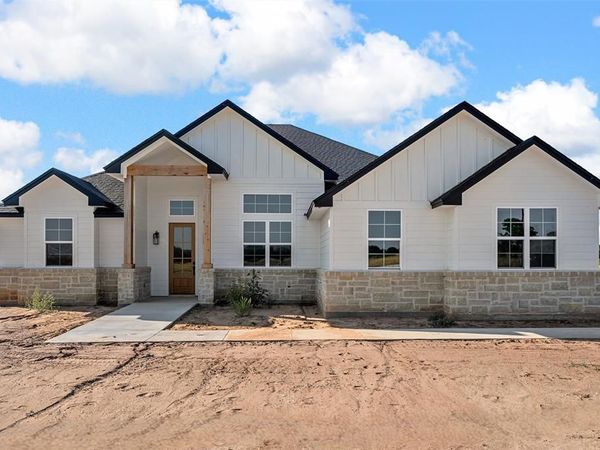 173 Willow Branch Road, McGregor, TX 76657