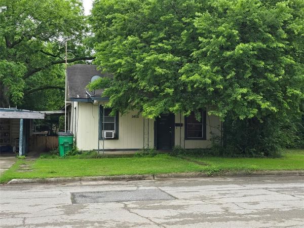 1406 E Garnett Street , Gainesville, TX 76240