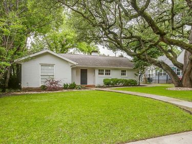 2013 Huntington Lane, Fort Worth, TX 76110