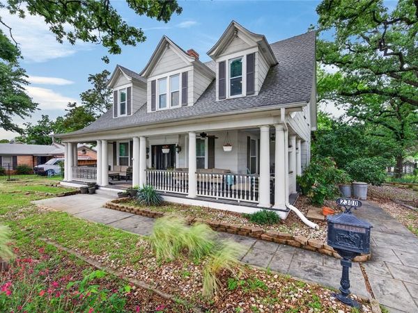 2300 N Edgewood Terrace, Fort Worth, TX 76103