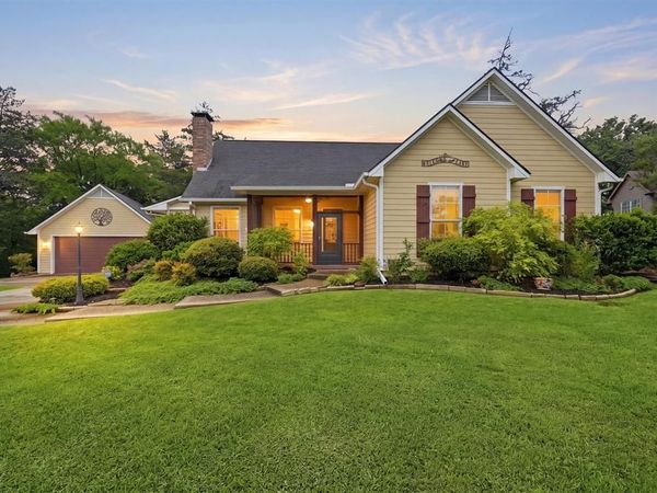 621 Kiowa Drive E, Lake Kiowa, TX 76240