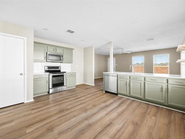 6023 Guilia Drive, Grand Prairie, TX 75052