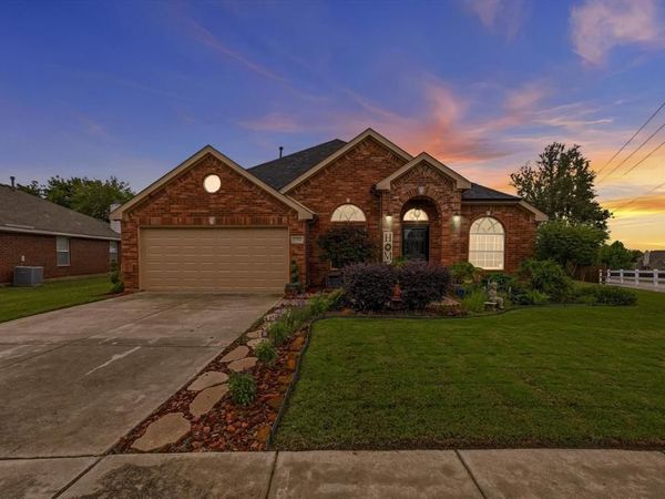 1594 Cedar Elm Drive, Corinth, TX 76210