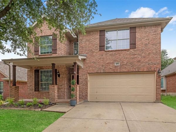 4952 Paddock Drive, Fort Worth, TX 76244