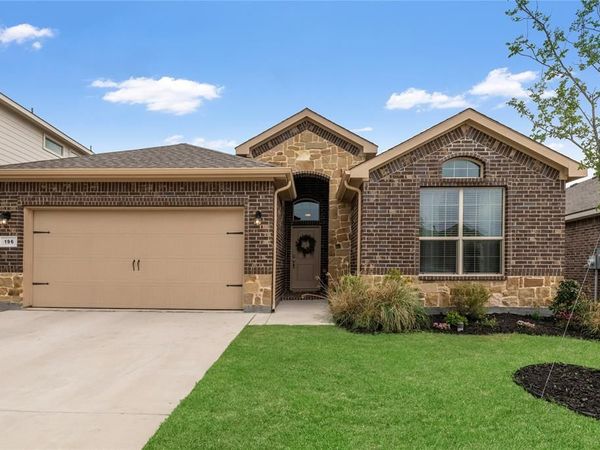 196 Tanager Drive, Rhome, TX 76078