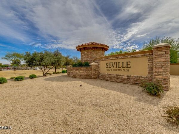 6720 S CRESTVIEW Drive, Gilbert, AZ 85298