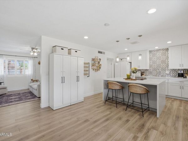 133 E ALAMEDA Drive, Tempe, AZ 85282