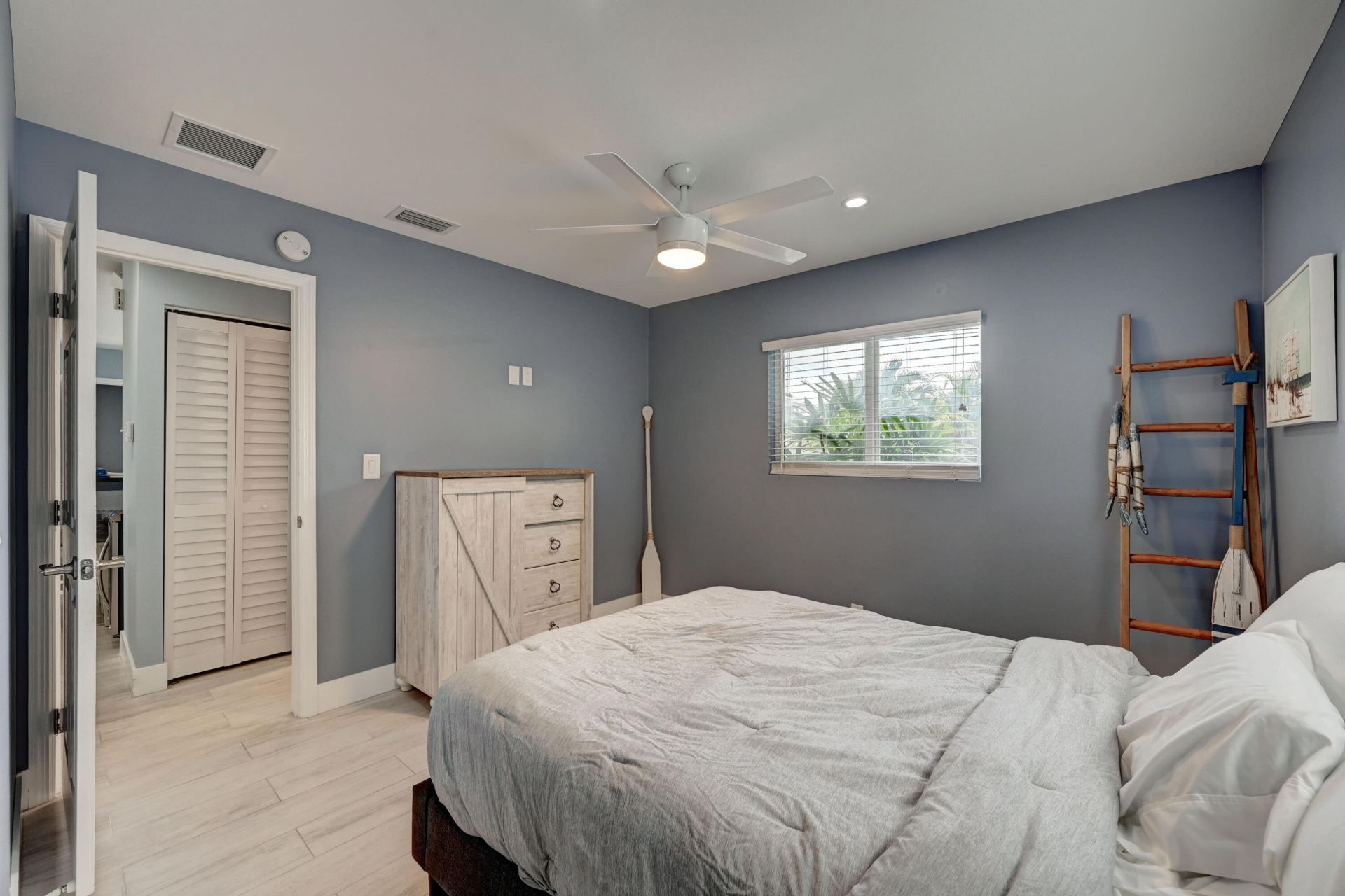 351 NE 41st Street, Oakland Park, FL 33334 Photo