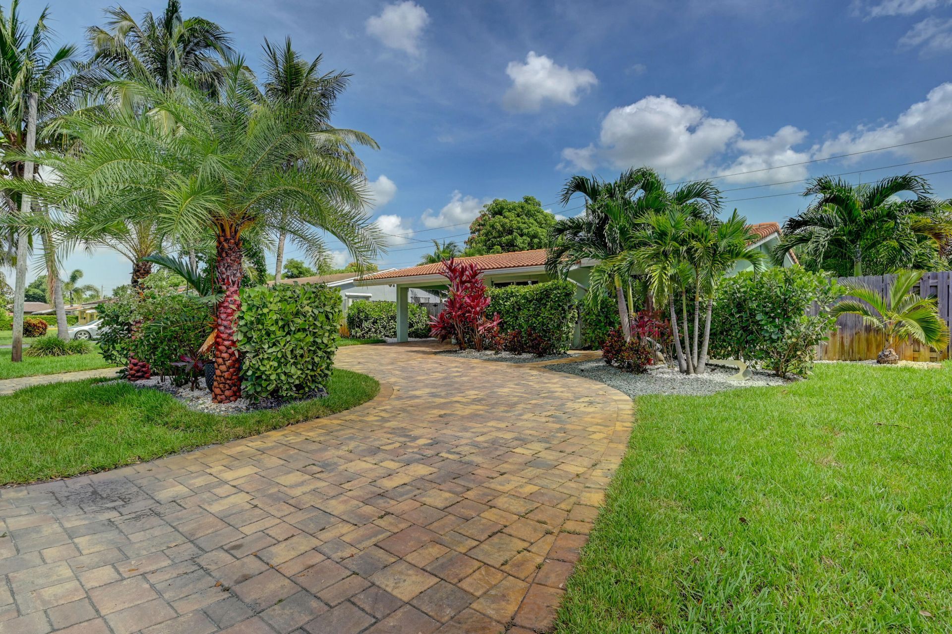 351 NE 41st Street, Oakland Park, FL 33334 Photo