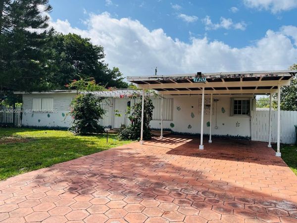 1420 NE 203rd St , Unit 1420, Miami, FL 33179