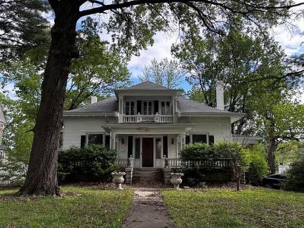 509 W Broadway Blvd , Sedalia, MO 65301