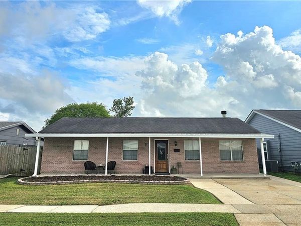 5 CEDAR Lane , Gretna, LA 70053
