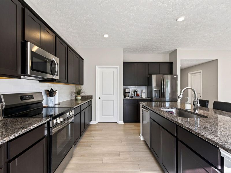 220 Scorsese Street, Springfield, OH 45505 Photo 3