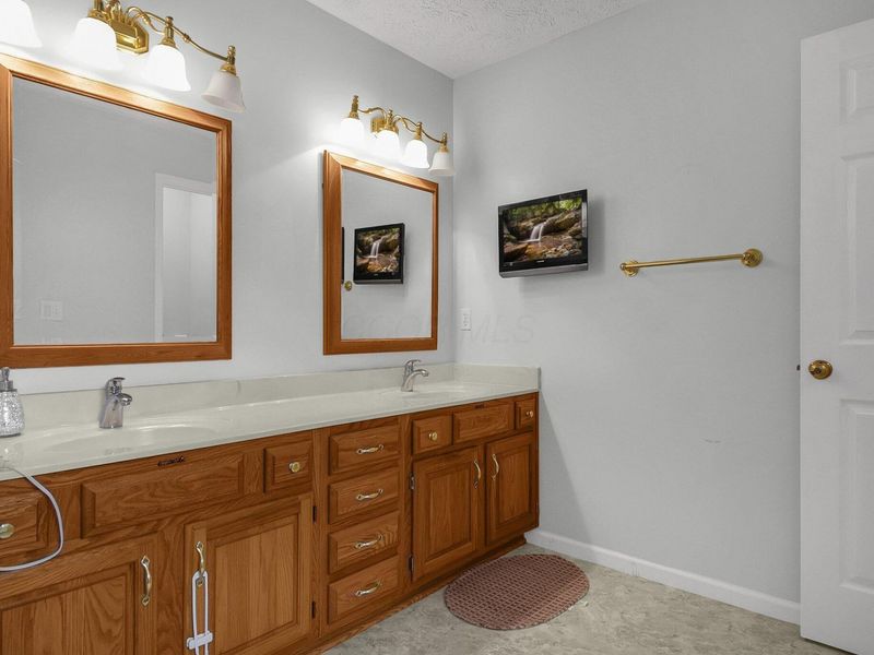 360 Field Harvest Avenue, Pickerington, OH 43147 Photo 16