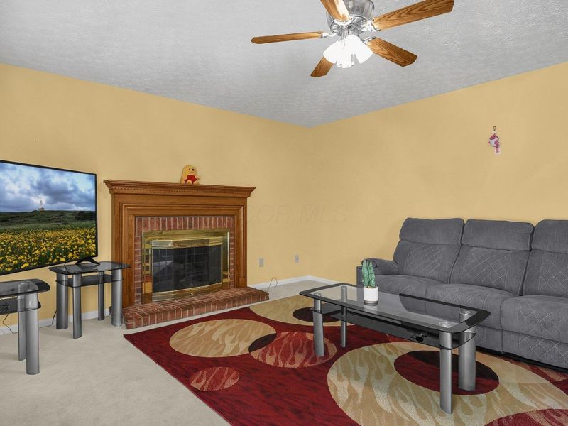 360 Field Harvest Avenue, Pickerington, OH 43147 Photo 3