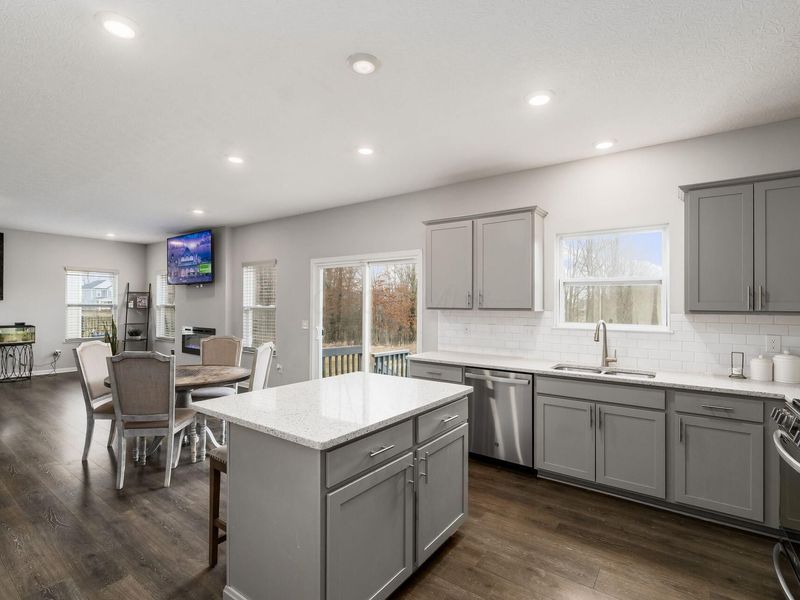 202 Deanscroft Drive , Pickerington, OH 43147 Photo 16