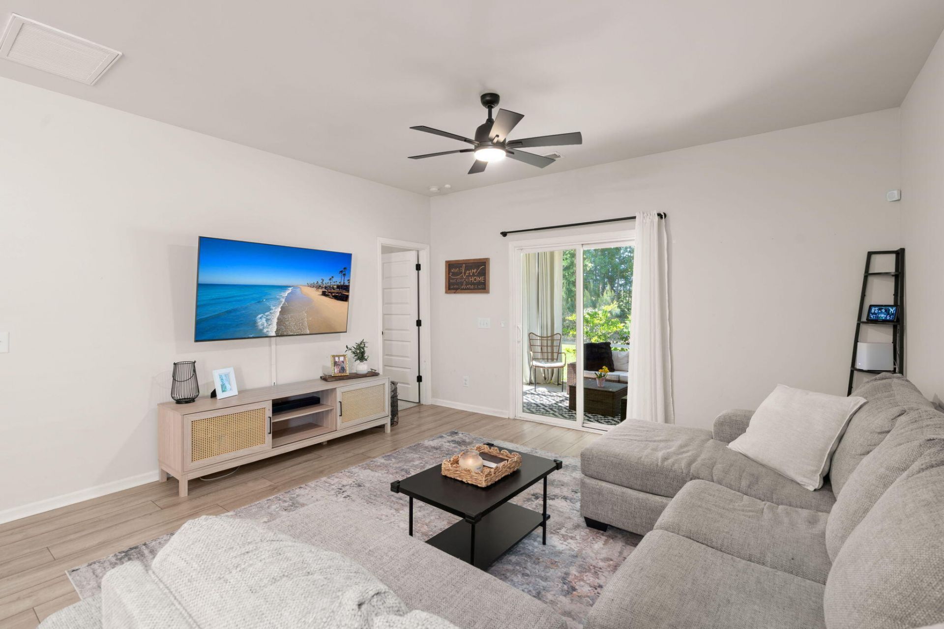 131 Vistawood Drive Photo 13