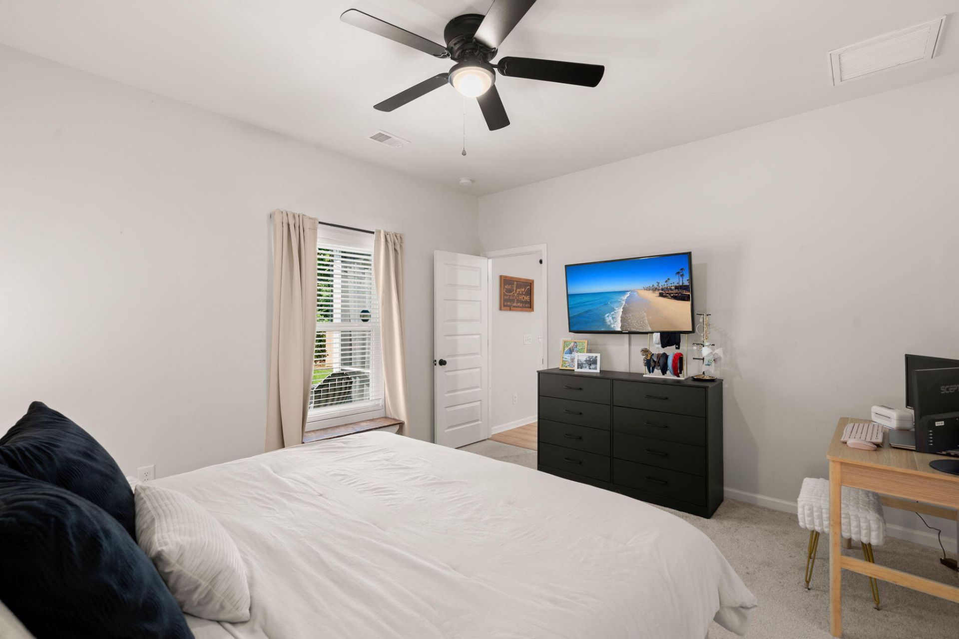 131 Vistawood Drive Photo 15