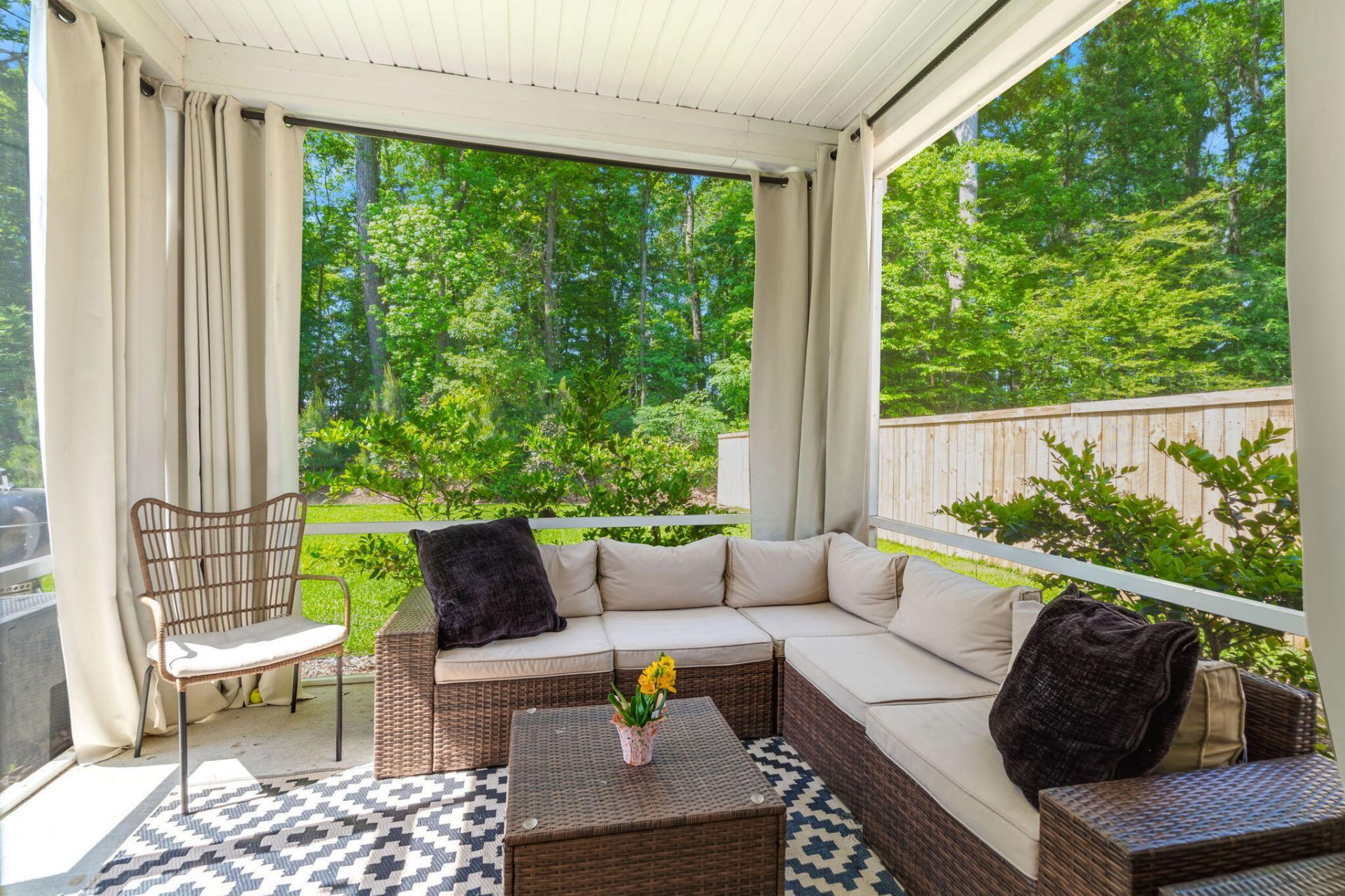 131 Vistawood Drive Photo 22