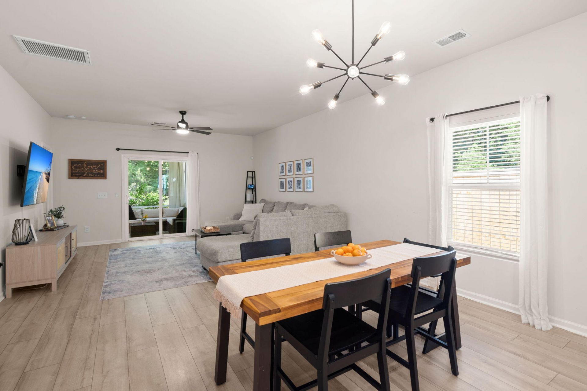 131 Vistawood Drive Photo 9