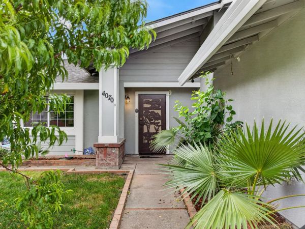 4070 Deer Trail Way, Sacramento, CA 95823