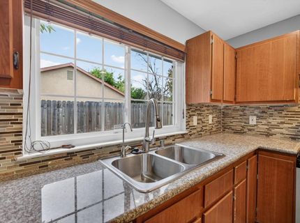 4070 Deer Trail Way, Sacramento, CA 95823 Photo