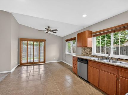 4070 Deer Trail Way, Sacramento, CA 95823 Photo