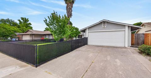 4070 Deer Trail Way, Sacramento, CA 95823 Photo