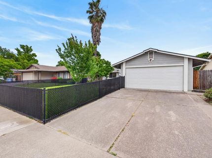 4070 Deer Trail Way, Sacramento, CA 95823 Photo