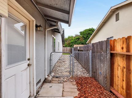 4070 Deer Trail Way, Sacramento, CA 95823 Photo