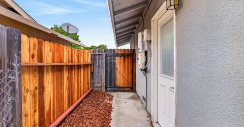 4070 Deer Trail Way, Sacramento, CA 95823 Photo