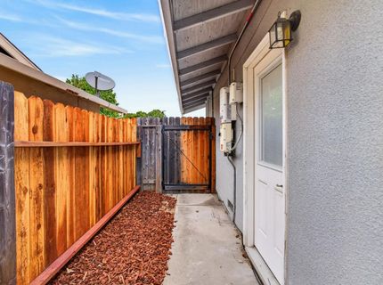 4070 Deer Trail Way, Sacramento, CA 95823 Photo