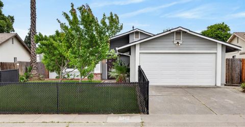 4070 Deer Trail Way, Sacramento, CA 95823 Photo