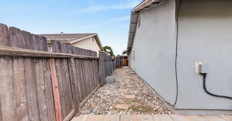 4070 Deer Trail Way, Sacramento, CA 95823 Photo