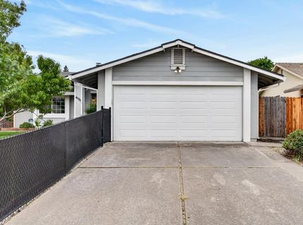 4070 Deer Trail Way, Sacramento, CA 95823 Photo