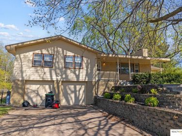 2803 S 105th Avenue , Omaha, NE 68124