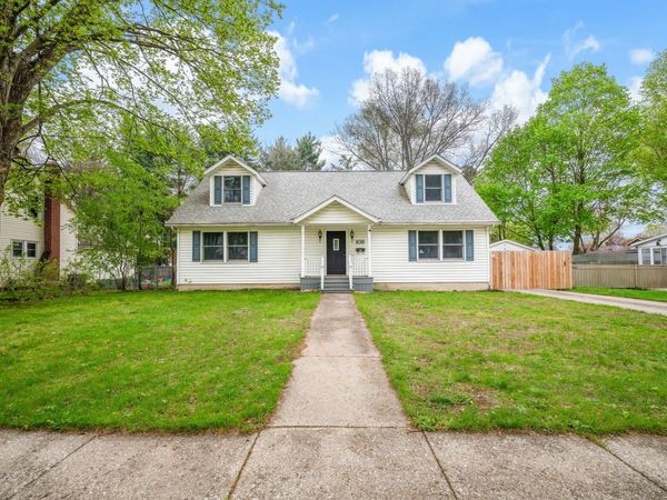 108 N Cayuga Street, Buchanan, MI 49107