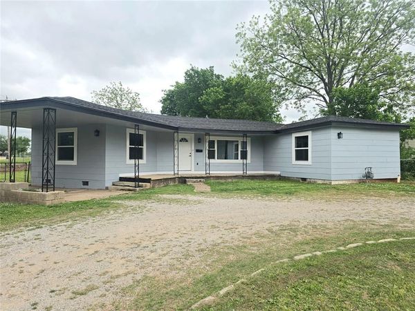 1015 N Rangeline Street, Tecumseh, OK 74873